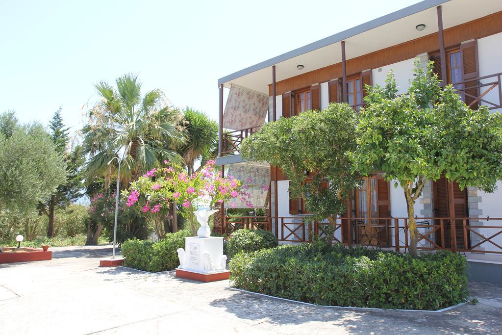 Apartmán Circe Pansion Lixouri Exteriér fotografie