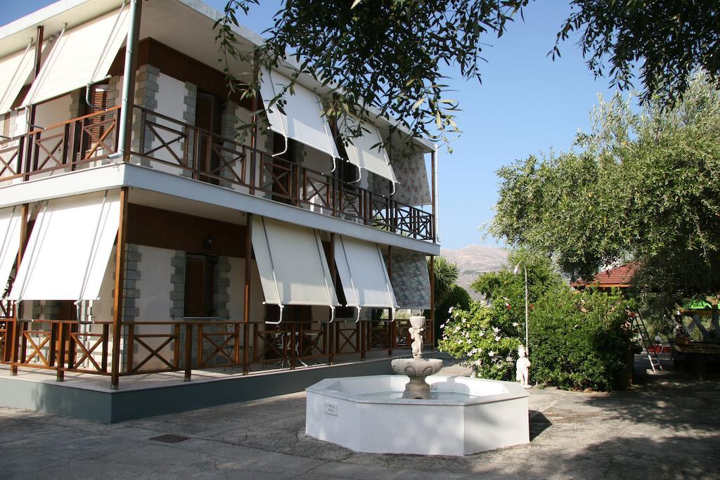 Apartmán Circe Pansion Lixouri Exteriér fotografie